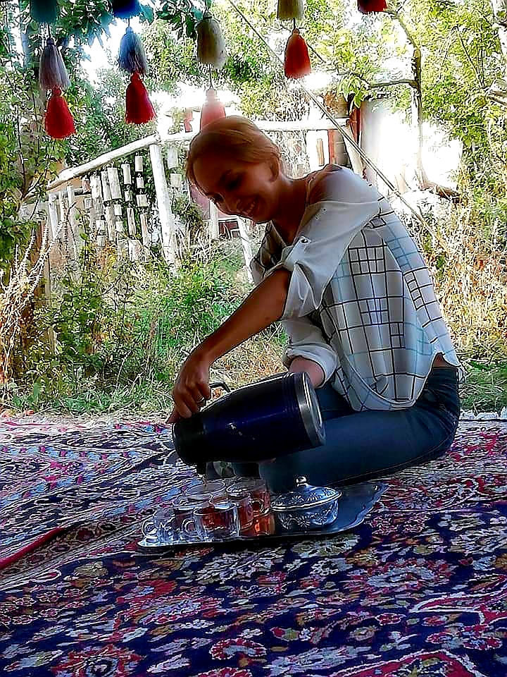 lady in tea tent