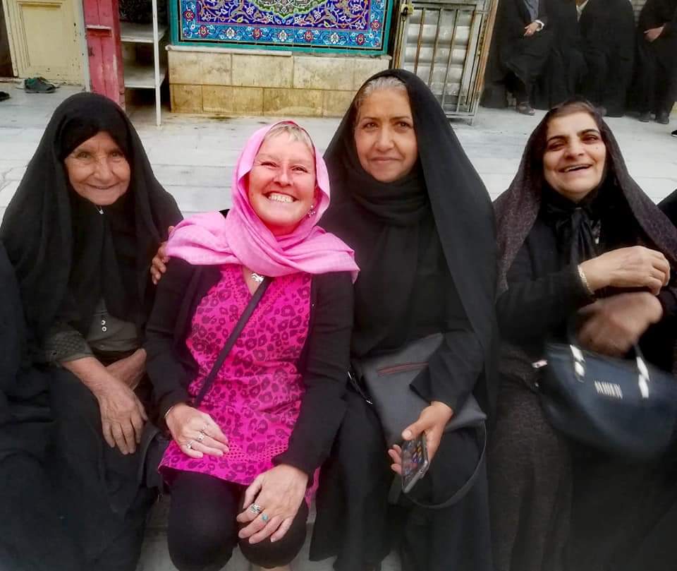 Lynn with some ladies in Eqlid