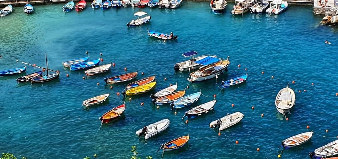 boats in vernazza harbour