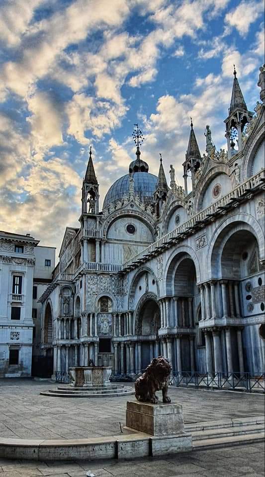 st marks basilica and beautiful sky