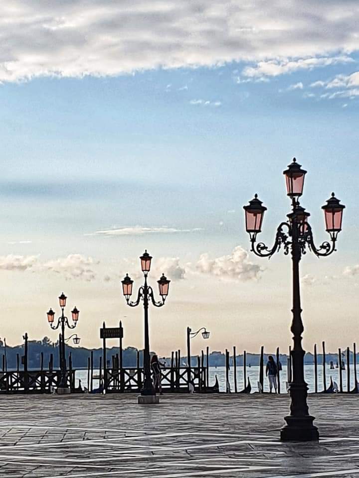 venice waterfront lamps