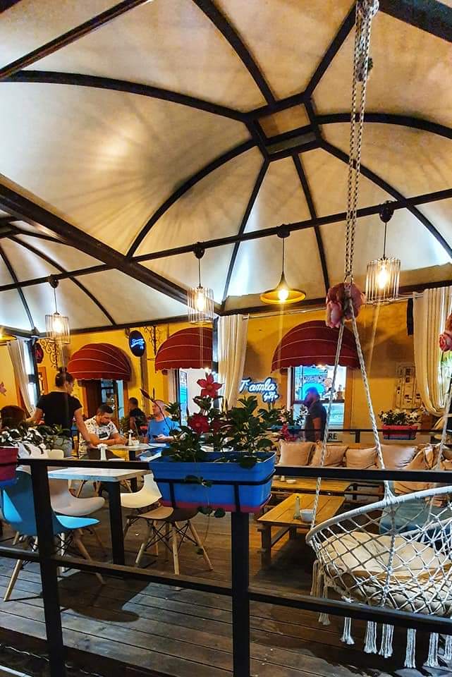 outdoor bar in skhoder