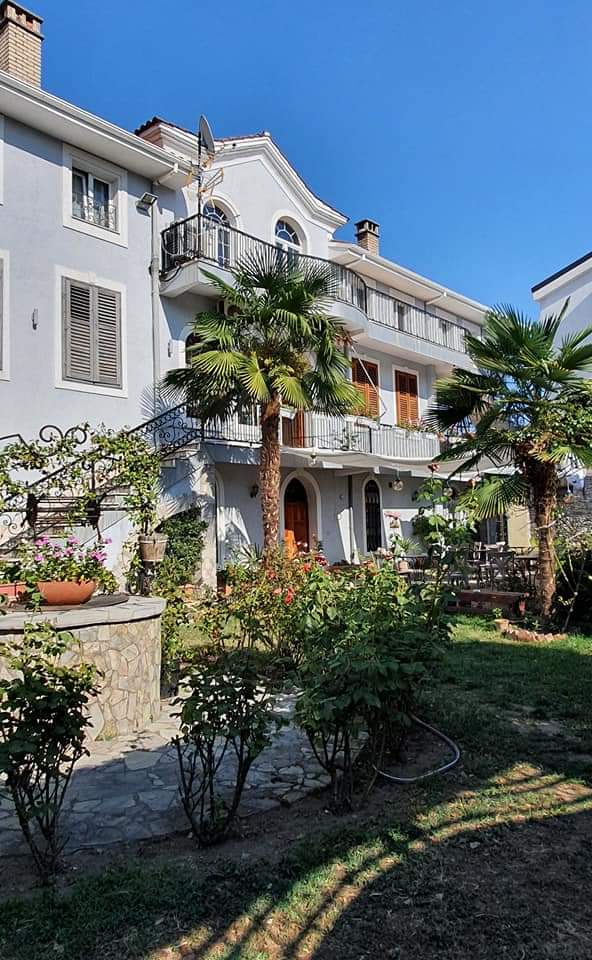 rose garden hotel shkoder