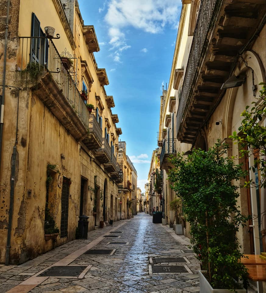 street old town - lecce