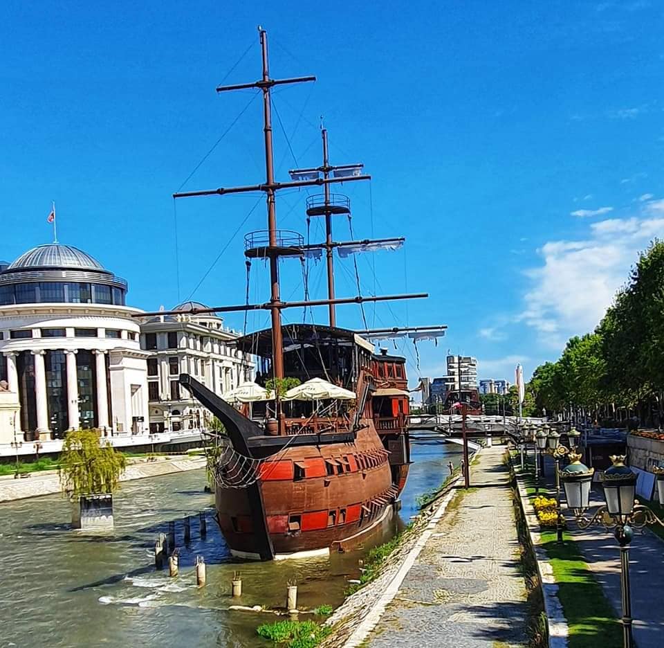 senigali boat hotel