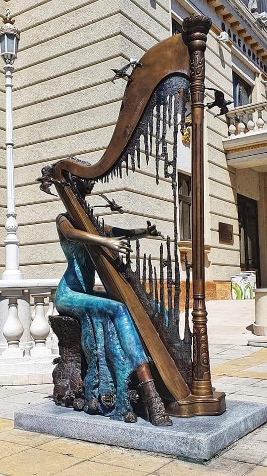 statue concert hall