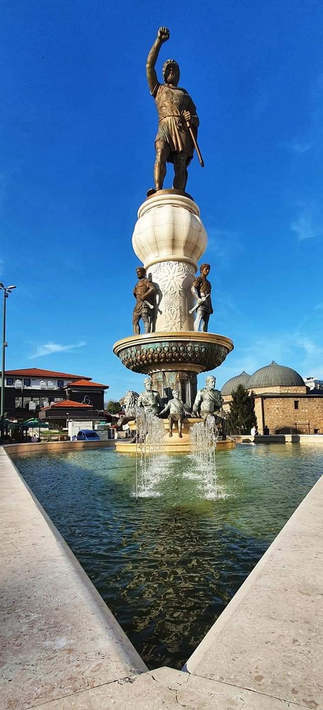 statue skopje