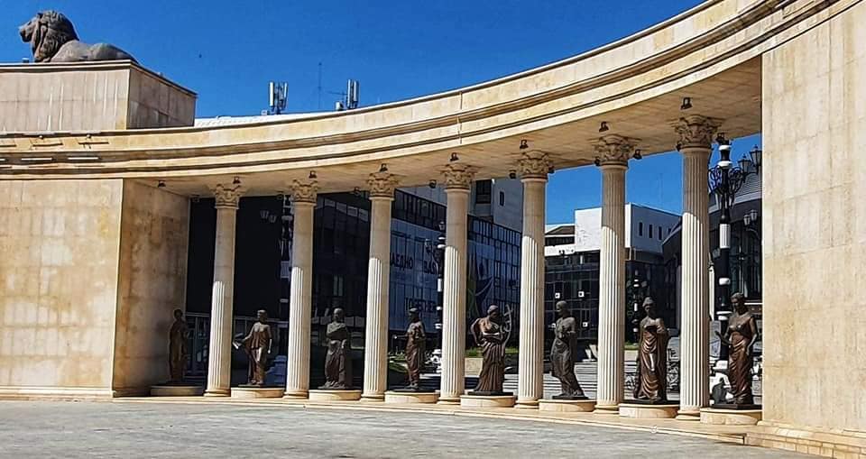 statues skopje