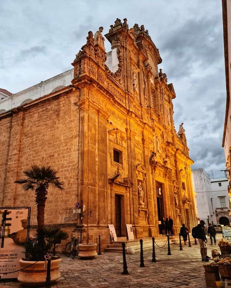 facade gallipoli cathedral