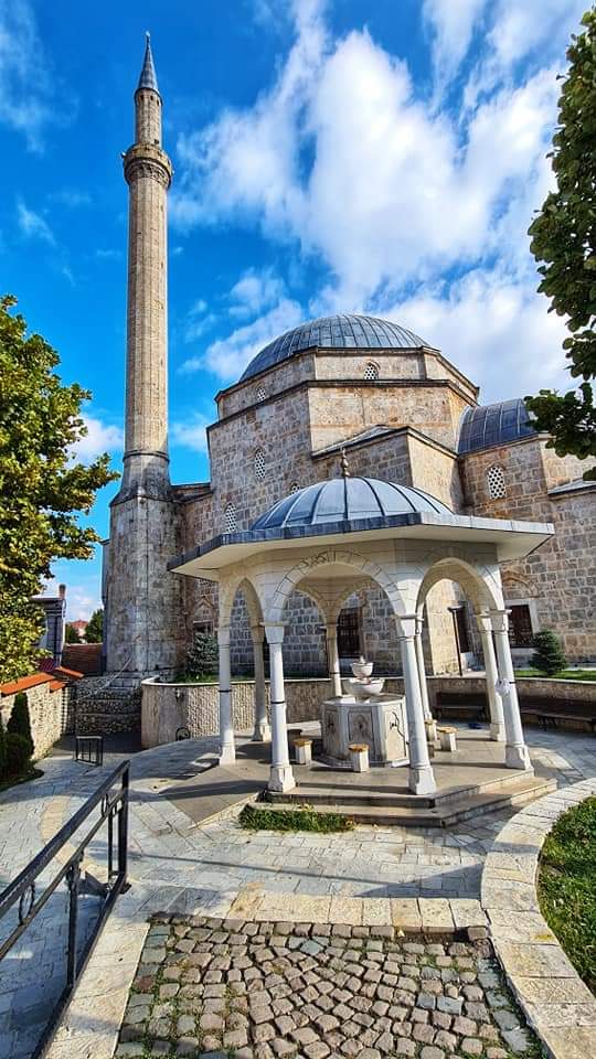 Mosque in the heart of Pristina