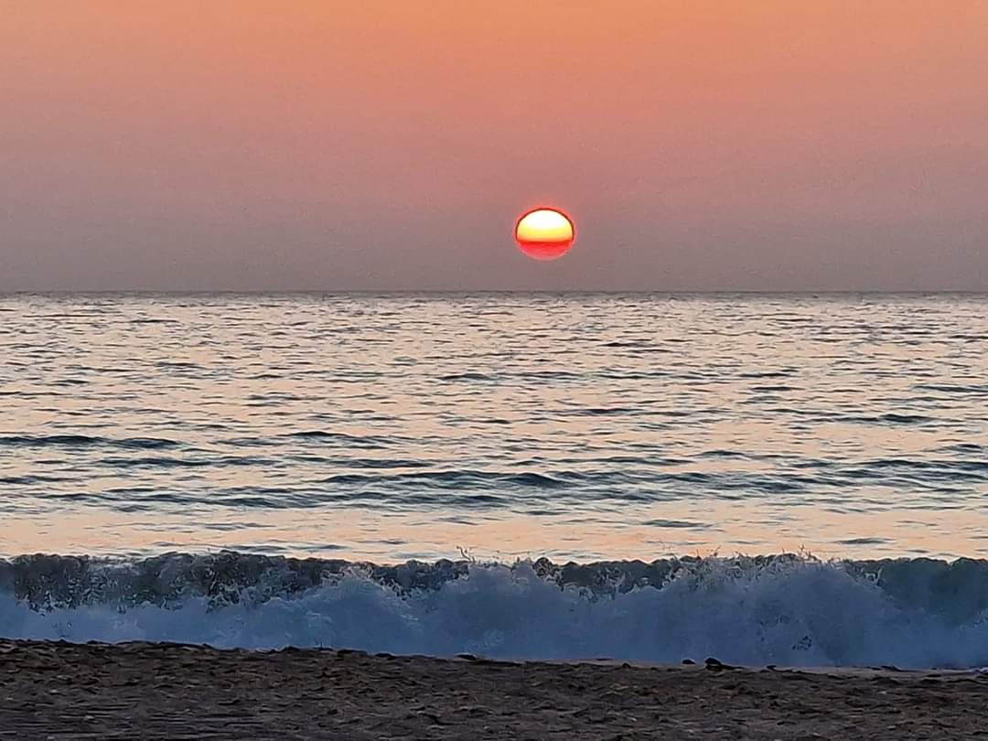 Sunrise over Omak beach in Socotra